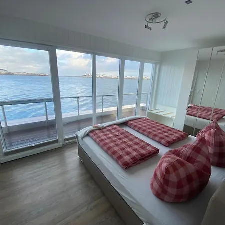 Schwimm-haus Antares One By Seeblick Ferien Oro Feriehus