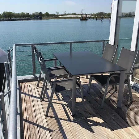 Schwimm-haus Antares One By Seeblick Ferien Oro Kappeln