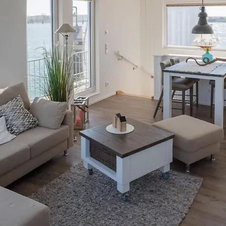 Feriehus Schwimm-haus Antares One By Seeblick Ferien Oro *